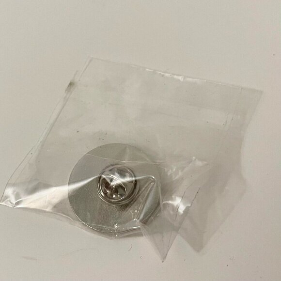 Toronto Raptors Basketball Pin - Picture 6 of 12